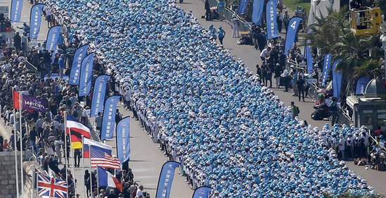 中国土豪炫富，外国人都震惊了